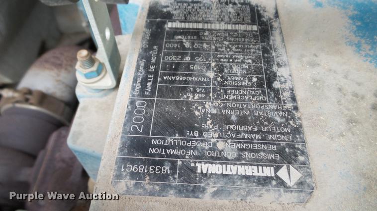 image for item DC5722 2000 International 4700 feed truck