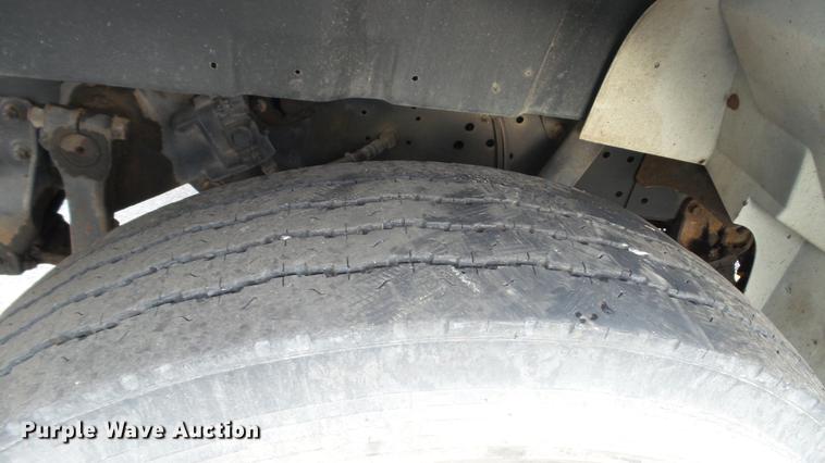 image for item DC5722 2000 International 4700 feed truck