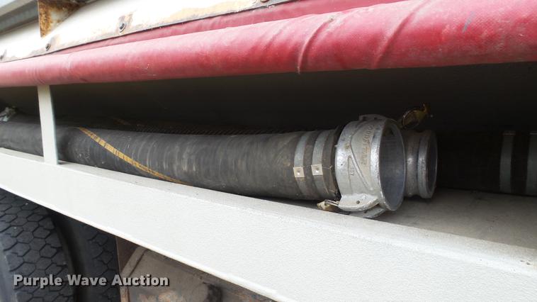 image for item DC5722 2000 International 4700 feed truck