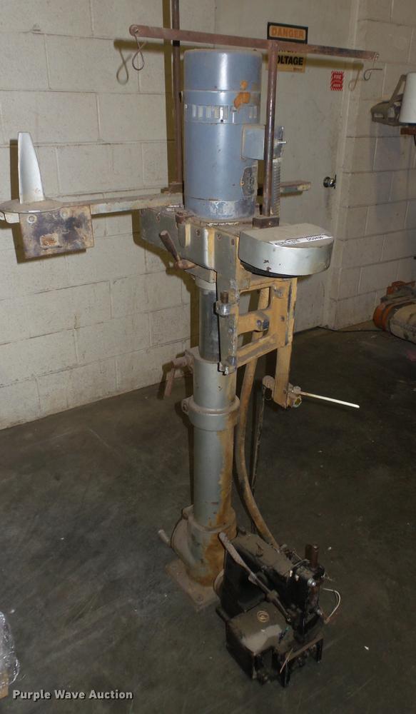 image for item DG9496 Bag sewing head with stand