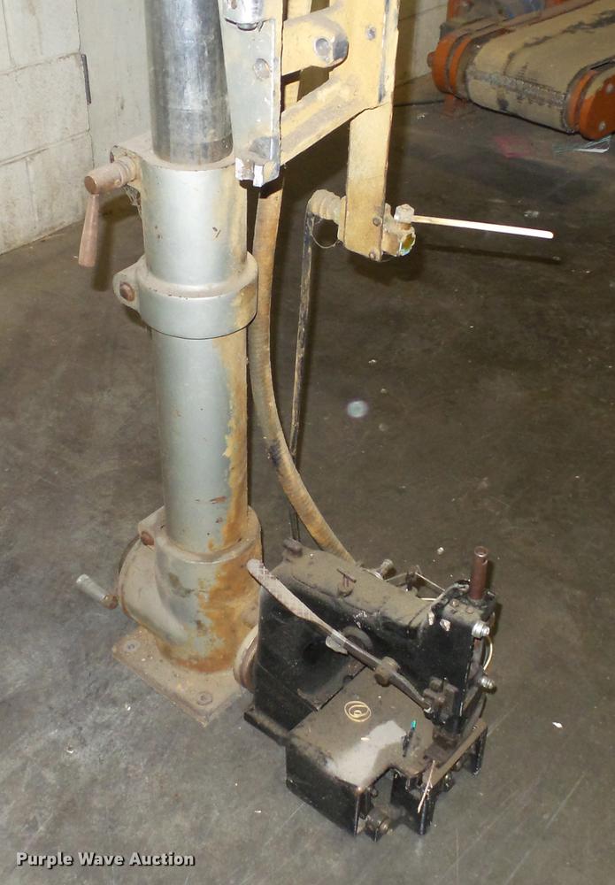 image for item DG9496 Bag sewing head with stand