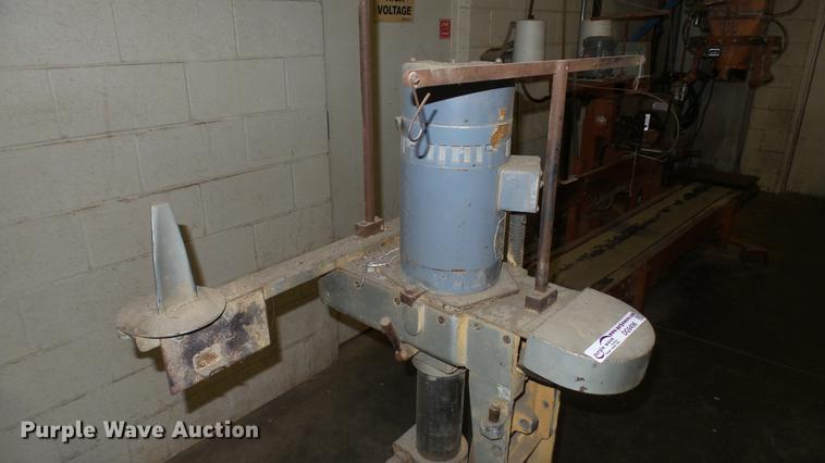 image for item DG9496 Bag sewing head with stand