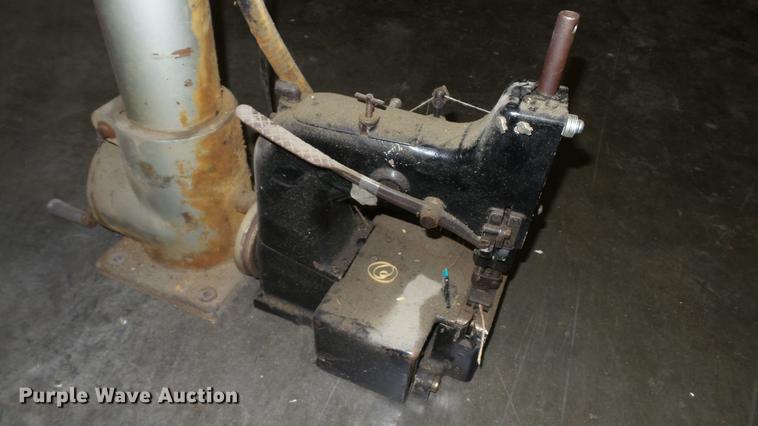 image for item DG9496 Bag sewing head with stand