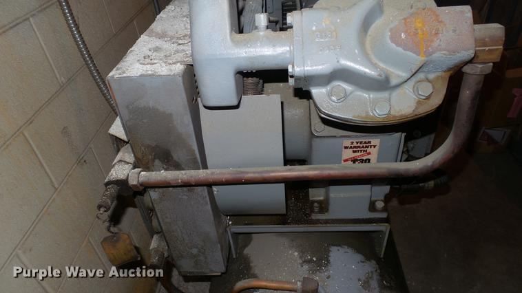 image for item DG9497 Ingersoll Rand 7100 air compressor