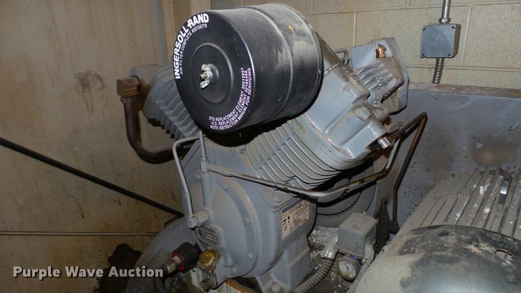 image for item DG9497 Ingersoll Rand 7100 air compressor