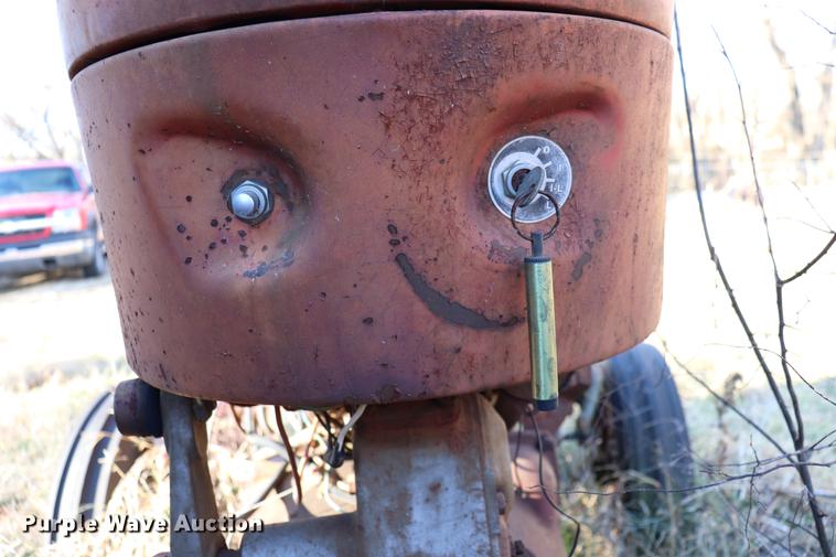 image for item EC9306 Massey-Ferguson SMG50 tractor