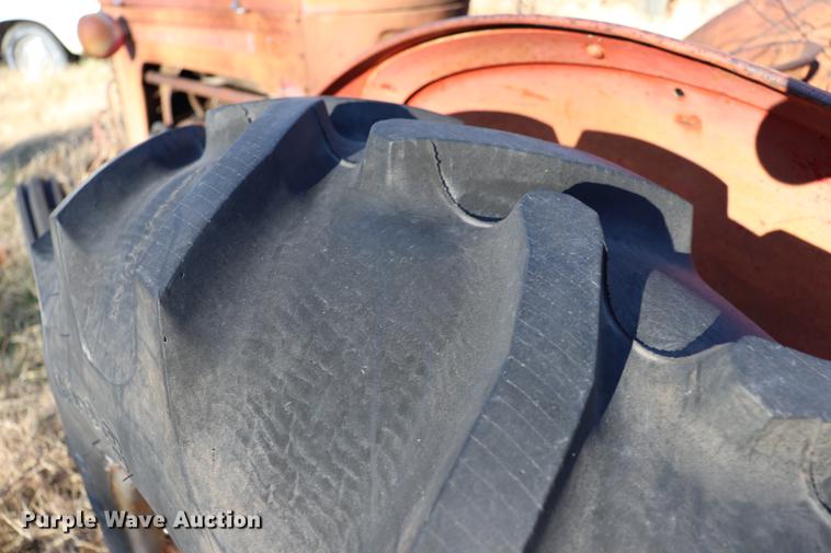 image for item EC9306 Massey-Ferguson SMG50 tractor