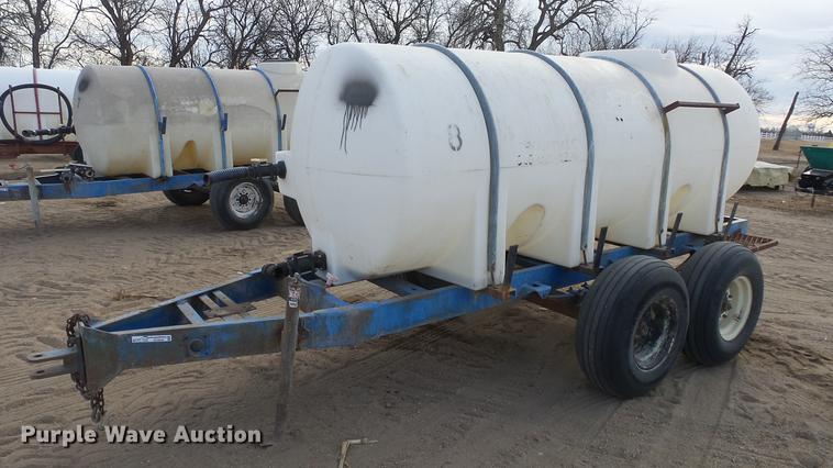 image for item EC9534 Fertilizer trailer