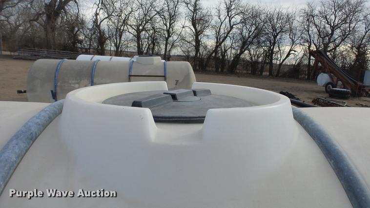 image for item EC9534 Fertilizer trailer