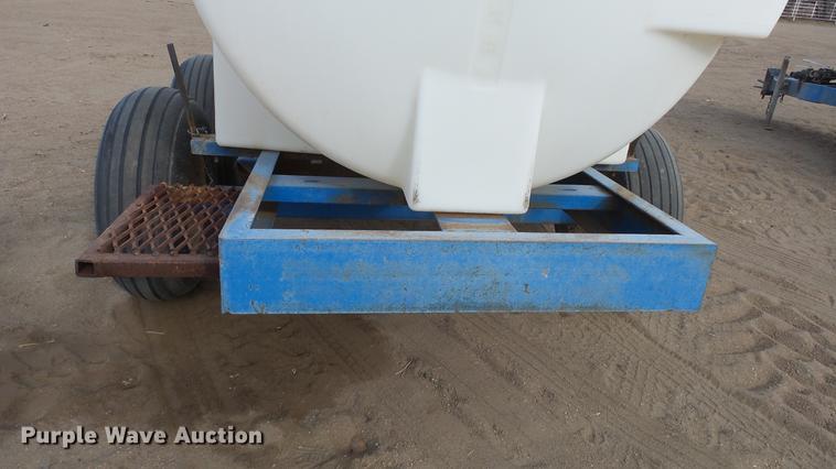 image for item EC9534 Fertilizer trailer