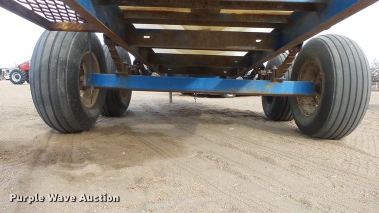 image for item EC9534 Fertilizer trailer