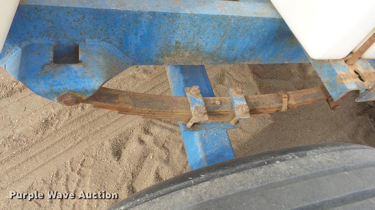 image for item EC9534 Fertilizer trailer