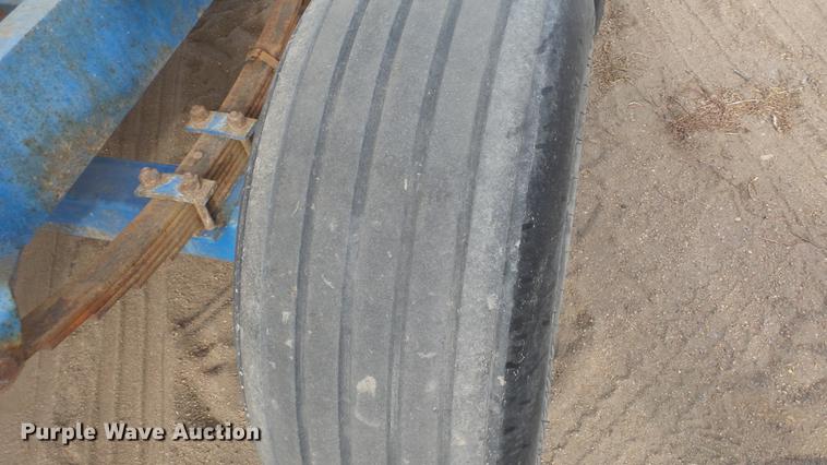 image for item EC9534 Fertilizer trailer