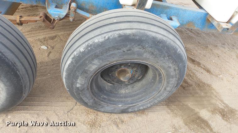 image for item EC9534 Fertilizer trailer