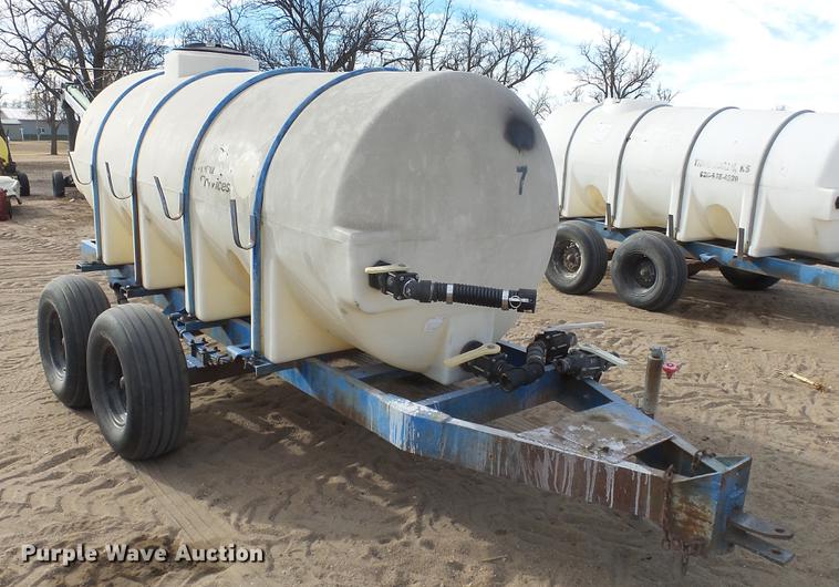 image for item EC9535 Fertilizer trailer