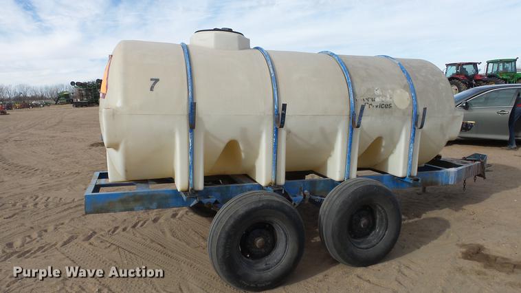 image for item EC9535 Fertilizer trailer