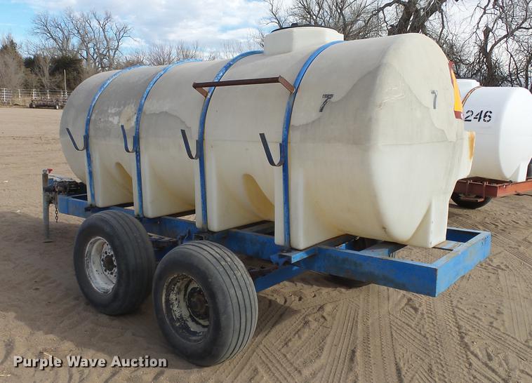 image for item EC9535 Fertilizer trailer
