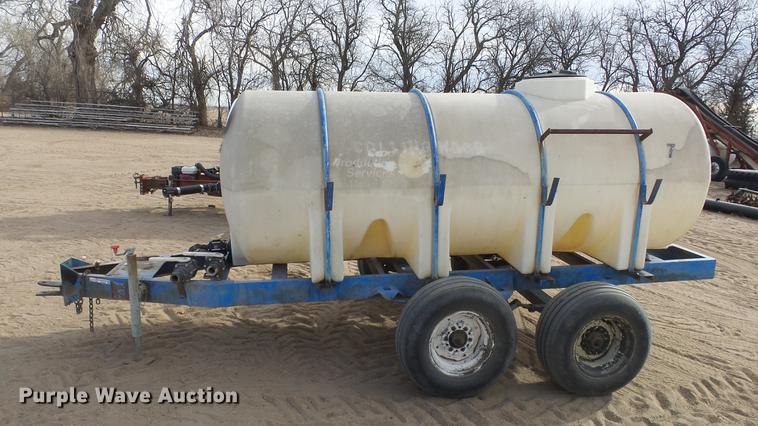 image for item EC9535 Fertilizer trailer