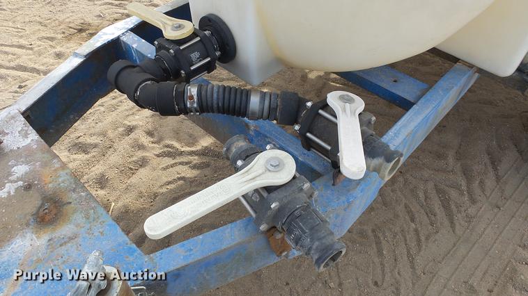 image for item EC9535 Fertilizer trailer