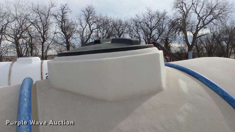 image for item EC9535 Fertilizer trailer