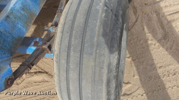 image for item EC9535 Fertilizer trailer