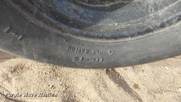 image for item EC9535 Fertilizer trailer