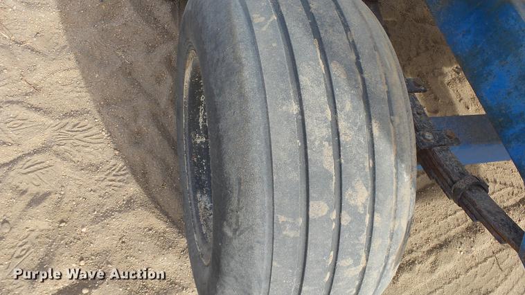 image for item EC9535 Fertilizer trailer