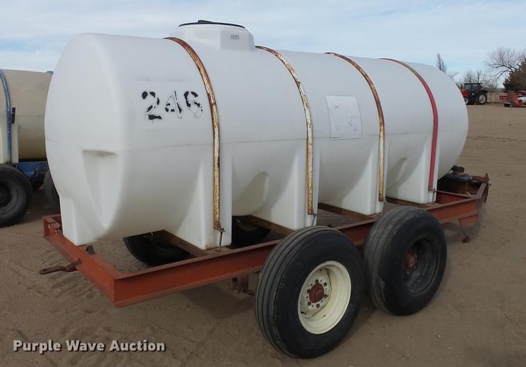 image for item EC9536 Fertilizer trailer