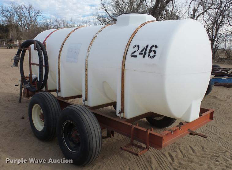 image for item EC9536 Fertilizer trailer