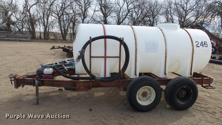 image for item EC9536 Fertilizer trailer