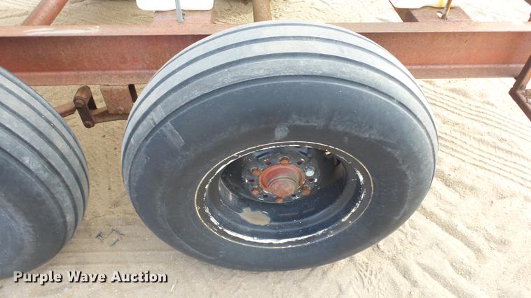 image for item EC9536 Fertilizer trailer