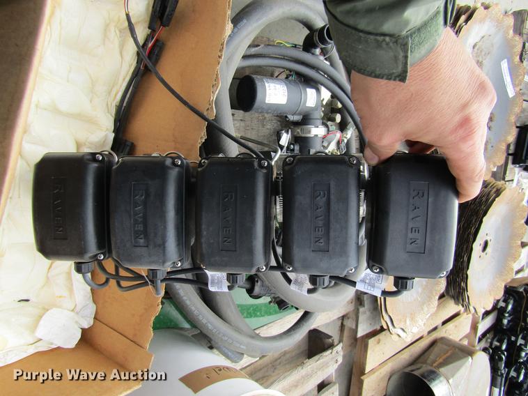 image for item EH9525 Flow control valve and fittings