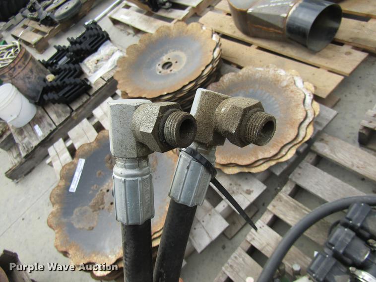 image for item EH9525 Flow control valve and fittings