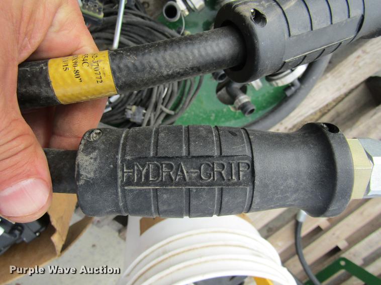 image for item EH9525 Flow control valve and fittings