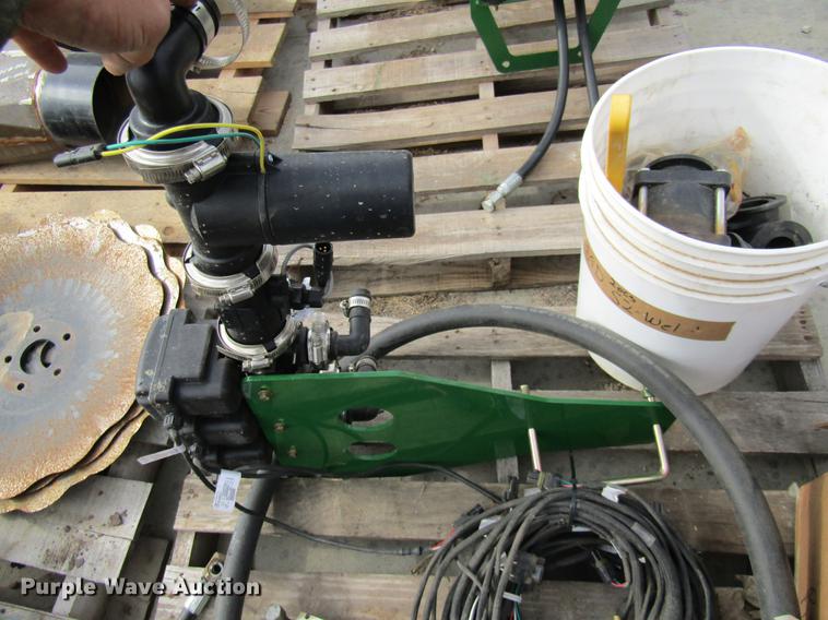 image for item EH9525 Flow control valve and fittings