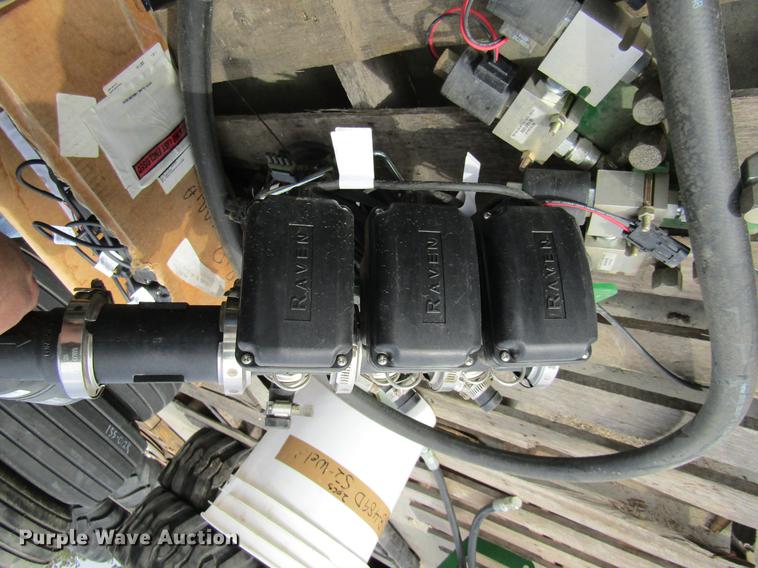 image for item EH9525 Flow control valve and fittings