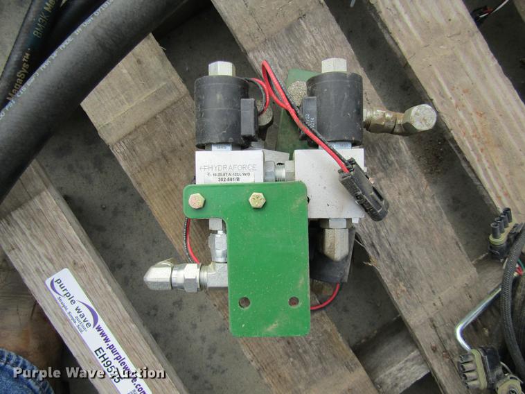 image for item EH9525 Flow control valve and fittings