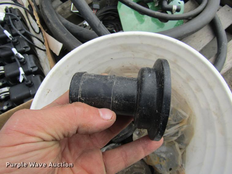 image for item EH9525 Flow control valve and fittings