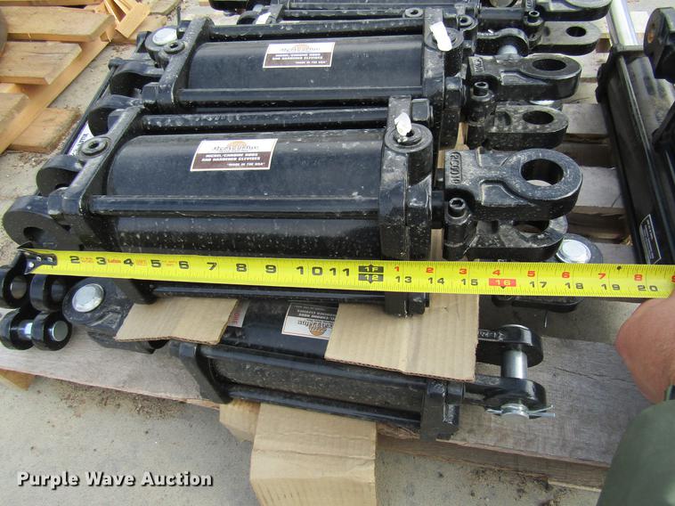 image for item EH9527 (18) hydraulic cylinders