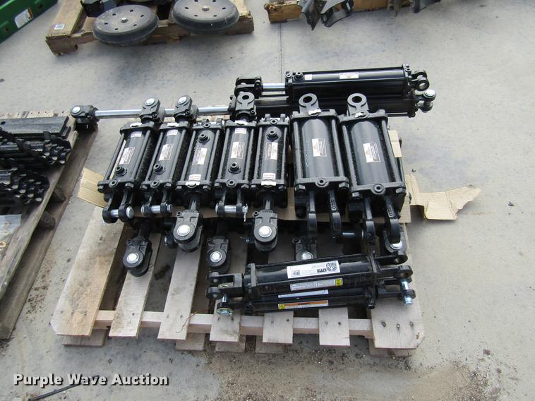 image for item EH9527 (18) hydraulic cylinders