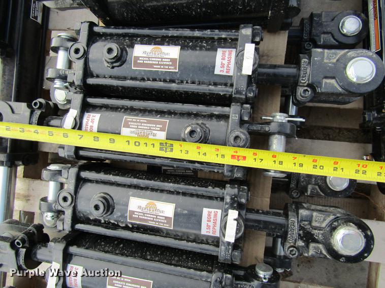 image for item EH9527 (18) hydraulic cylinders