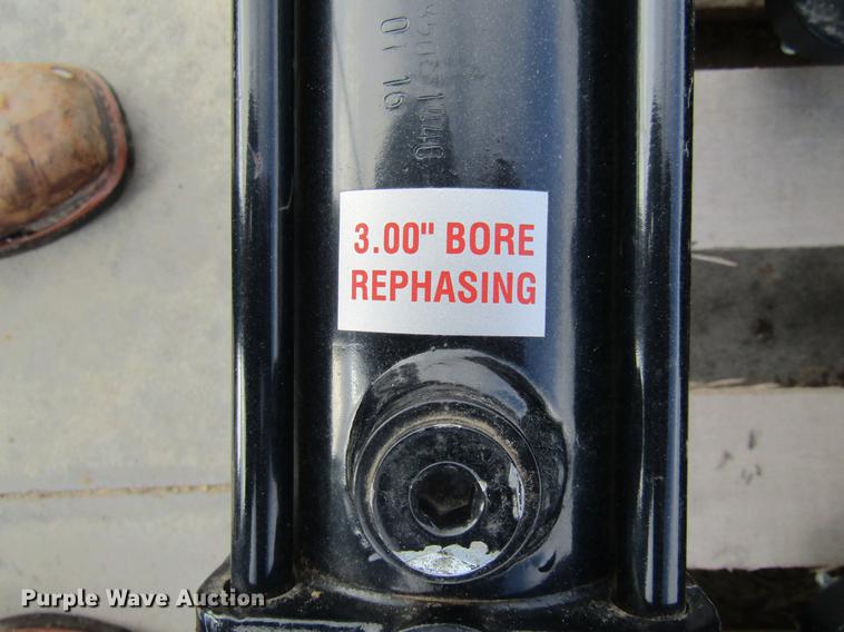 image for item EH9527 (18) hydraulic cylinders