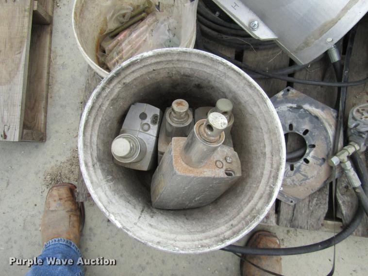 image for item EH9530 (2) fan assemblies