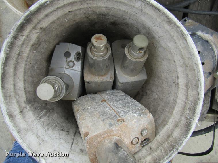 image for item EH9530 (2) fan assemblies