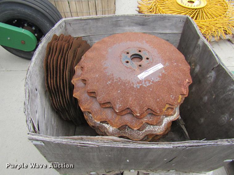 image for item EH9549 Approx 60 discs