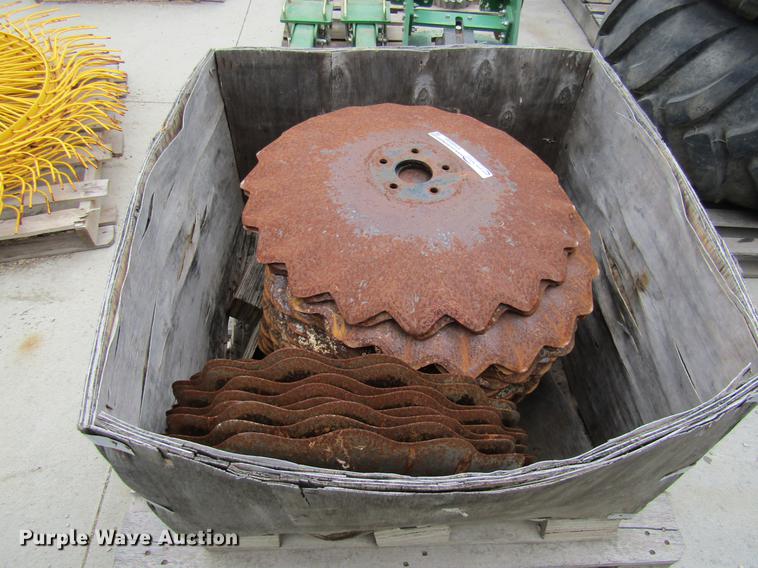 image for item EH9549 Approx 60 discs