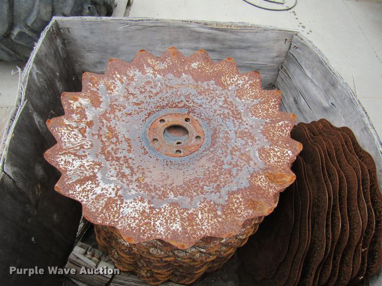 image for item EH9549 Approx 60 discs