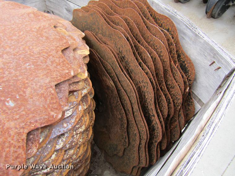 image for item EH9549 Approx 60 discs