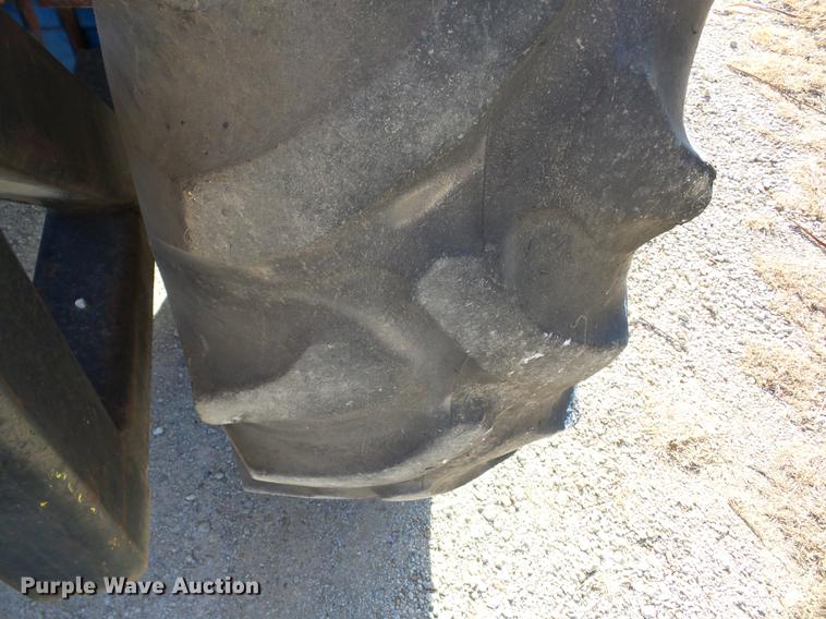 image for item K6296 Ford 6640 tractor