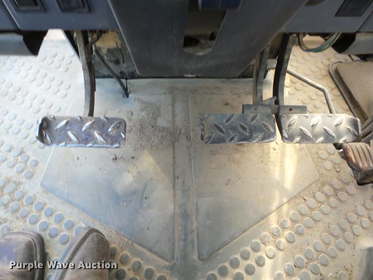 image for item K6296 Ford 6640 tractor